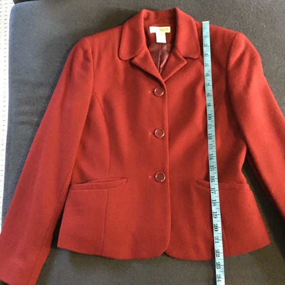 Ann Taylor wool blazer, a staple winter officewear - Picture 7 of 8